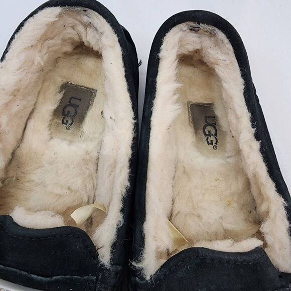 UGG Size 8 Florencia Black Mocassin Suede Slippers Fur Lining Comfort - Picture 9 of 10